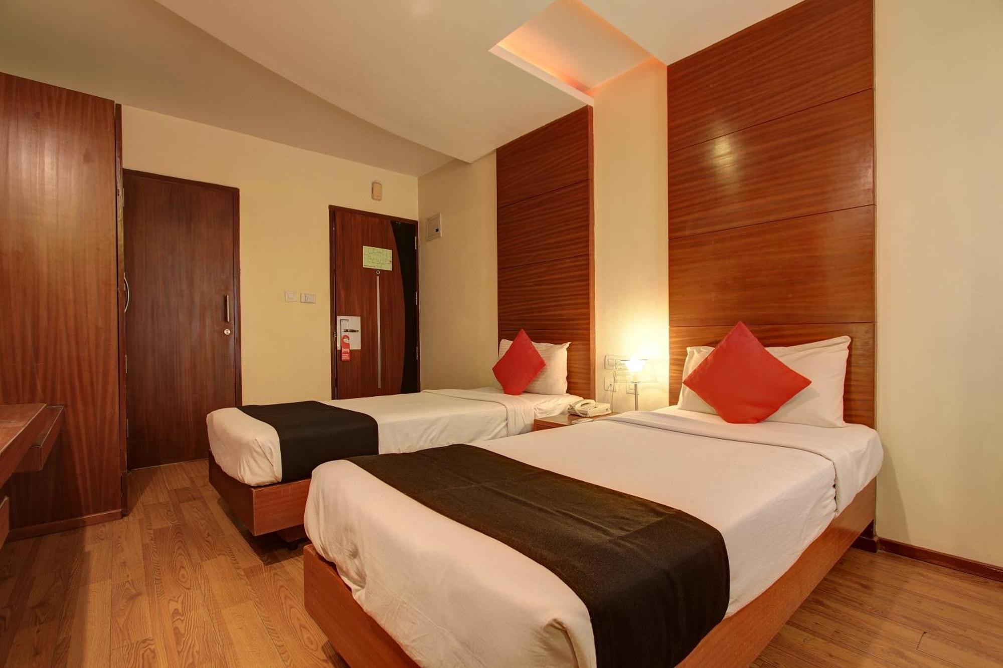 Townhouse Jp Residency Near Delhi Airport Hotel Ню Делхи Екстериор снимка